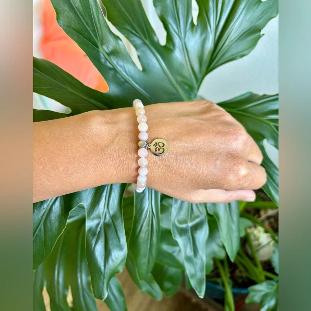 Rose Quartz ~ Aum bracelet - Picture 4 of 4